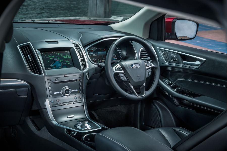Торпедо Ford Endura Titanium 2018 года  (фото 17 из 32)